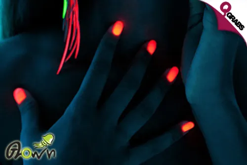 For QR39/QR59, Light up with 2 or 4 color choices of Glow In The Dark Nail Polish (QR110/QR220 Value)